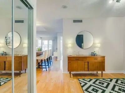 270 Wellington Street W 824, Toronto C01, On M5v 3p5