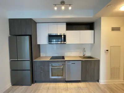 121 Lower Sherbourne Street 948 Sw, Toronto C08, On M5a 0w8
