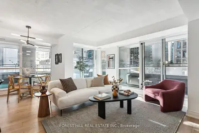 80 Cumberland Street E 204, Toronto C02, On M5r 3v1
