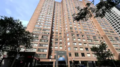 633 Bay Street 1403, Toronto C01, On M5g 2g4