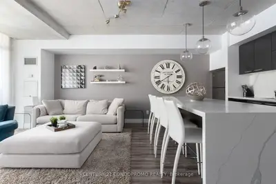 Condo Apartment in Toronto
