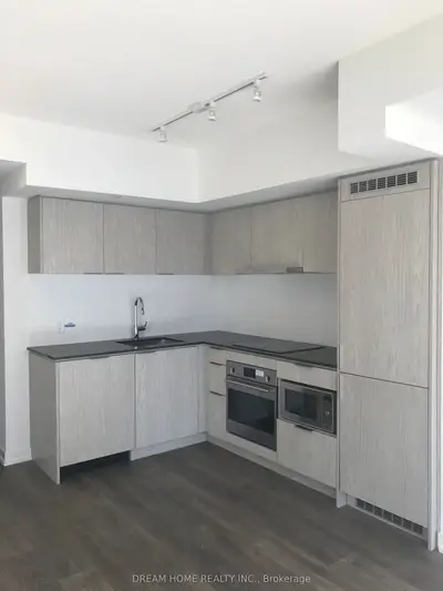 60 Shuter Street 1105, Toronto C08, On M5b 1a8