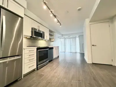 525 Adelaide Street W 1027, Toronto C01, On M5v 1t6