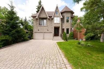 174 Princess Avenue, Toronto C14, On M2n 3r9