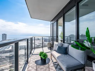 Condo Apartment in Toronto