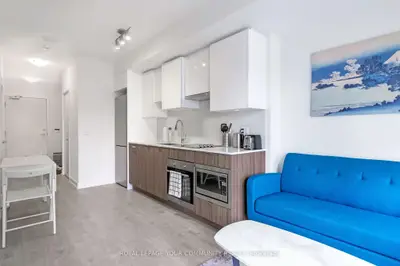 Condo Apartment in Toronto
