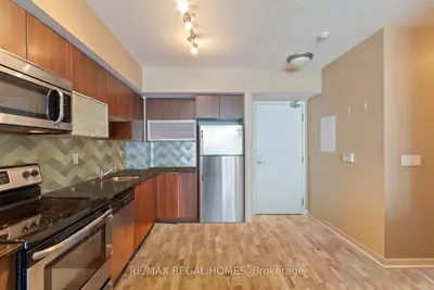 Condo Apartment in Toronto