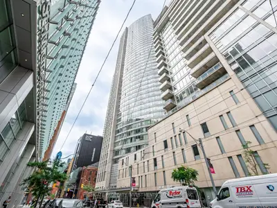 210 Victoria Street 3409, Toronto C08, On M5b 2r3