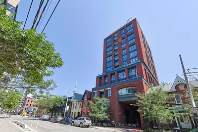 Condo Apartment in Toronto