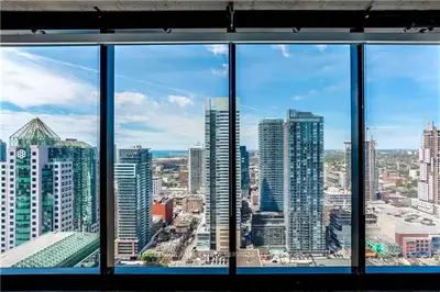 224 King Street W 3406, Toronto C01, On M5h 0a6
