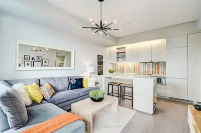 101 Peter Street 3007, Toronto C01, On M5v 0g6
