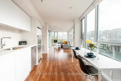 Condo Apartment in Toronto