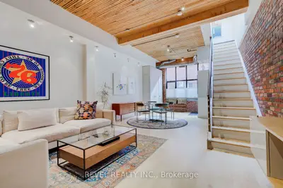 200 Clinton Street 11, Toronto C01, On M6g 2y5