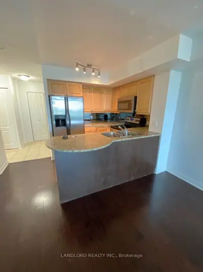 17 Barberry Place 2115, Toronto C15, On M2k 3e2