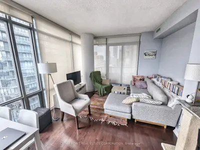 38 Grenville Street 3202, Toronto C01, On M4y 1a5