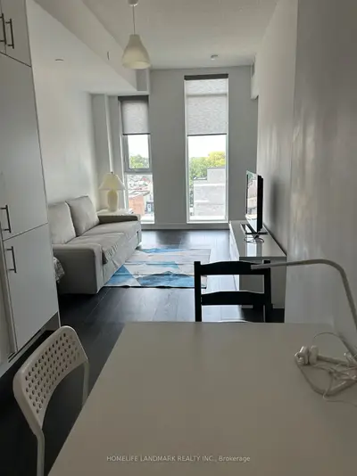 297 College Street 712, Toronto C01, On M5t 0c2