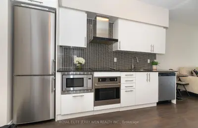 Condo Apartment in Toronto