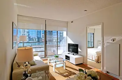 18 Yorkville Avenue 1306, Toronto C02, On M4w 3y8