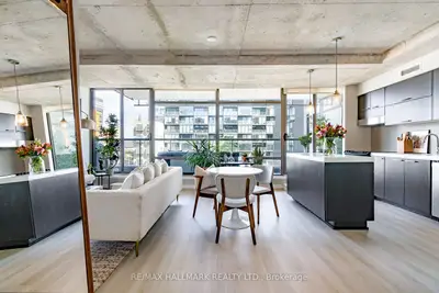 55 Stewart Street 712, Toronto C01, On M5v 2v1