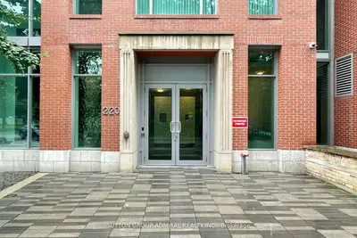 220 George Street 304, Toronto C08, On M5a 2n1