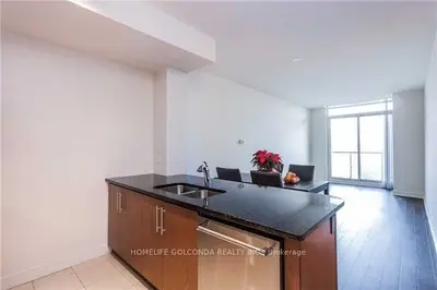 825 Church Street 710, Toronto C09, On M4w 3z4