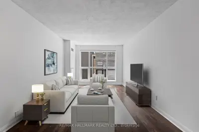 18 Beverley Street 217, Toronto C01, On M5t 3l2