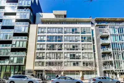 32 Stewart Street 303, Toronto C01, On M5v 1h6