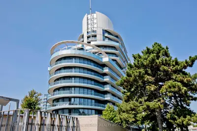 Condo Apartment in Toronto
