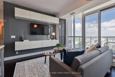 530 St Clair Avenue W 1603, Toronto C03, On M6c 1a2