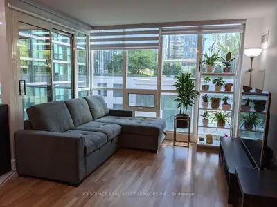 Condo Apartment in Toronto