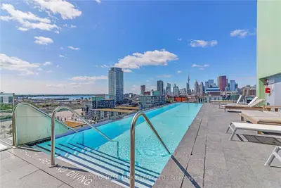 120 Bayview Avenue S514, Toronto C08, On M5a 0g4