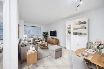 270 Wellington Street W 305, Toronto C01, On M5v 3p5