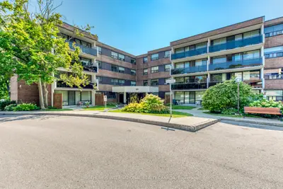 Condo Apartment in Toronto