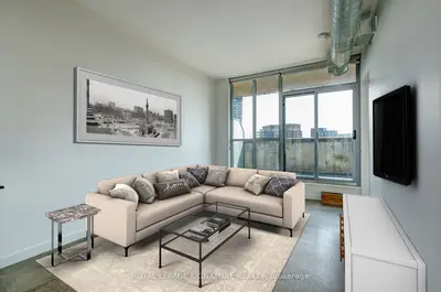 Condo Apartment in Toronto