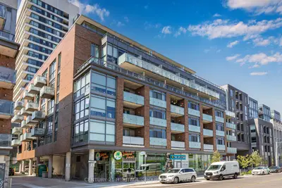 Condo Apartment in Toronto