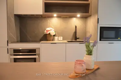 55 Charles Street E #3209, Toronto C08, On M4y 0j1