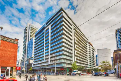 Condo Apartment in Toronto