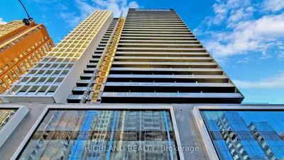 20 Edward Street 1421, Toronto C01, On M5g 0c5