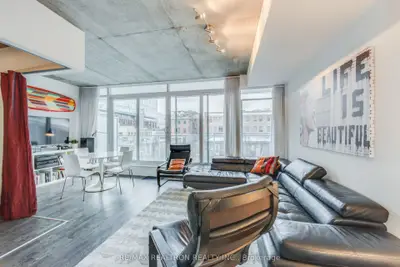 Condo Apartment in Toronto
