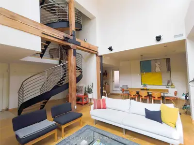 Condo Townhouse in Toronto