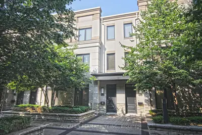 Condo Townhouse in Toronto