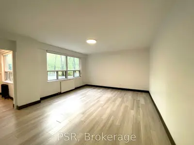 600 Eglinton Avenue W 105, Toronto C03, On M5n 1c1