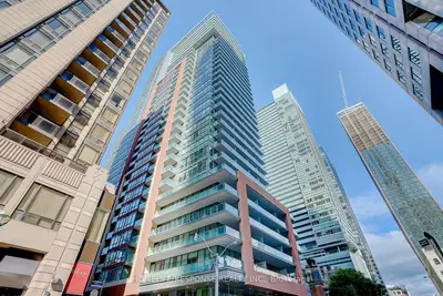 8 Mercer Street 709, Toronto C01, On M5v 0c4