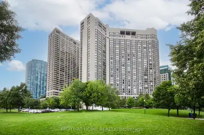Condo Apartment in Toronto