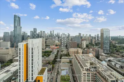 100 Dalhousie Street 3702, Toronto C08, On M5b 0c7