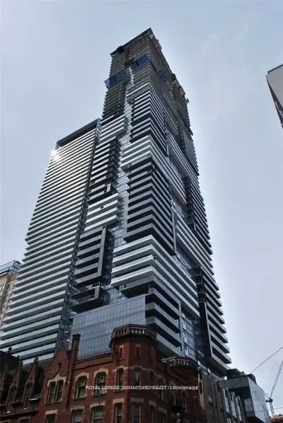 7 Grenville Street 517, Toronto C01, On M4y 1a1