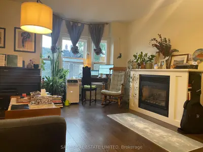 716 Ossington Avenue 2nd Flr, Toronto C01, On M5g 3t7