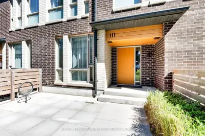 Condo Townhouse in Toronto