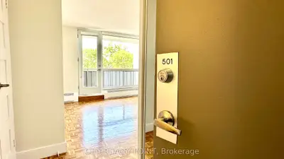 Condo Apartment in Toronto