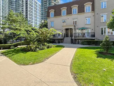 Condo Townhouse in Toronto